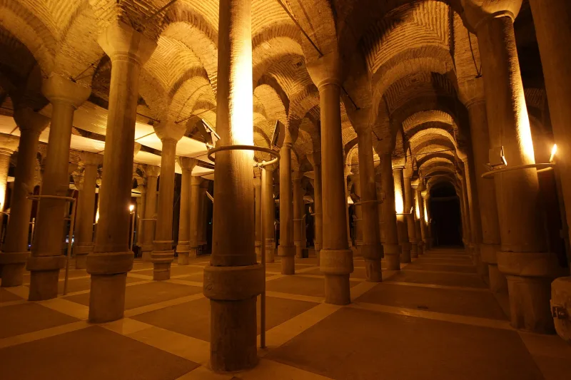 La citerne de Philoxène (Binbirdirek) : guide d'Istanbul
