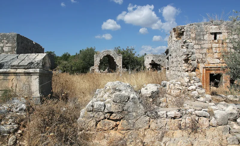 Sebasta (Elaiussa Sebaste) — starożytne miasto w Cylicji, położone w pobliżu Mersin