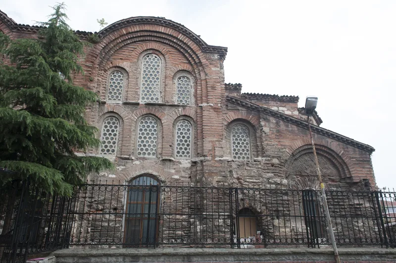 Minarete da Mesquita Eski İmaret (Eski İmaret Camii) — guia de Istambul