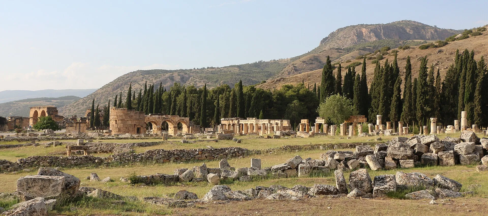 Hierapolis i Pamukkale – przewodnik po miejscach wpisanych na listę UNESCO