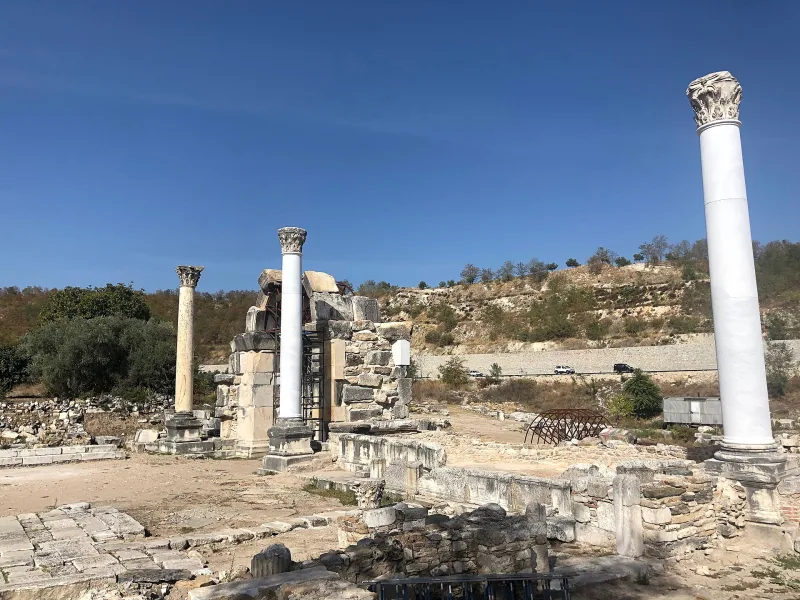 Stratonicea (Stratonikeia) — starożytne miasto w Karii, niedaleko Yatağan