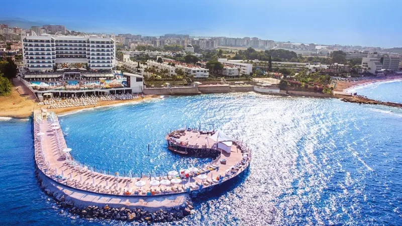 Azura Deluxe Resort and SPA Hotel