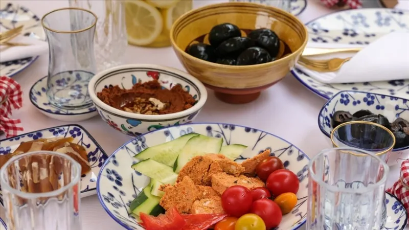 Especialistas recomendam um «regresso gradual à rotina alimentar» após o Ramadão