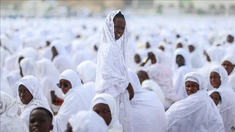 En Senegal, la oración del Eid al-Fitr se celebró «vestidos de blanco»