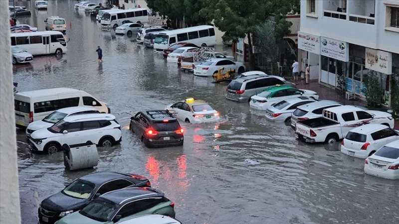 Körfez ülkelerinde aşırı yağışlar ve sel, can kaybına neden oldu