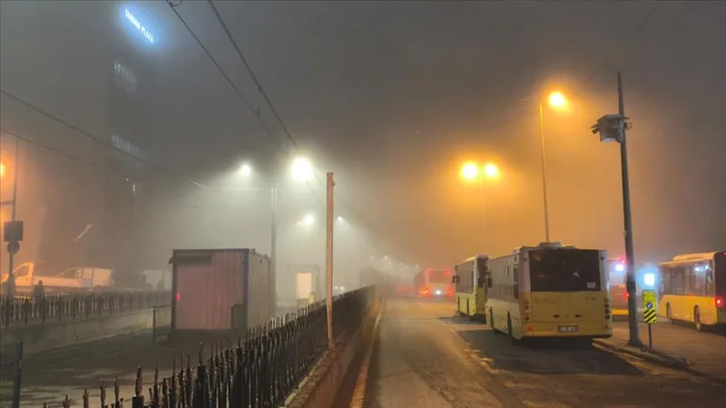 İstanbul'un bazı ilçelerinde sis etkili oldu