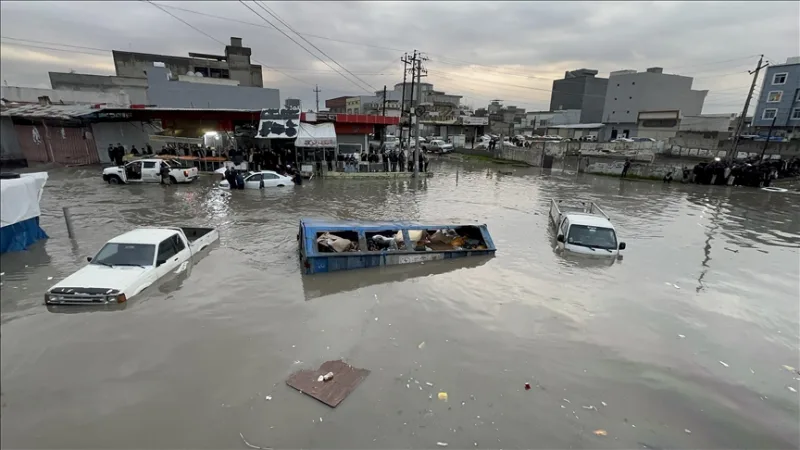 Irak’ın Erbil kentinde etkili olan yağış hayatı olumsuz etkiledi