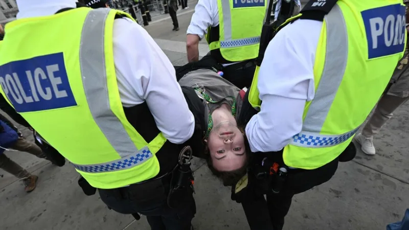 W Londynie zatrzymano 523 osoby podczas akcji poparcia dla grupy „Palestine Action”
