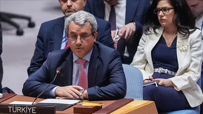 De permanente vertegenwoordiger van Turkije bij de VN, Yıldız, roept Israël op zich terug te trekken uit de gebieden die het in Syrië heeft bezet