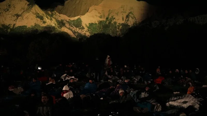 Australianos y neozelandeses acudieron a la bahía de Anzac para la «Ceremonia del Amanecer»