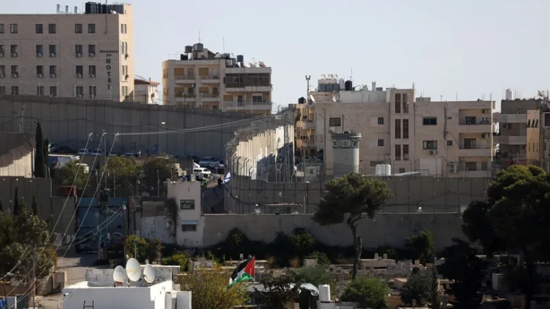 Izraēlas karavīri Austrumjeruzalemē pie nošķiršanas mūra ievainoja vienu palestīnieti